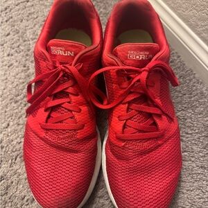 Skechers GOrun Scarlet Athletic Shoes